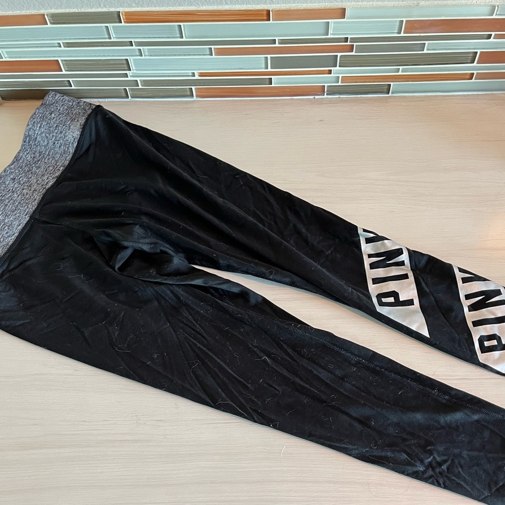 Women’s Victoria’s Secret Pink Yoga Graphic Leggings